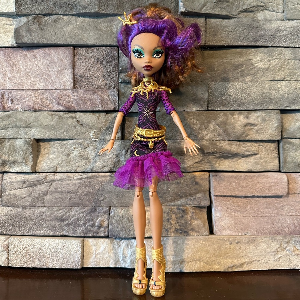 Monster High Clawdeen Wolf Frights Camera Action Doll - Retired 2013